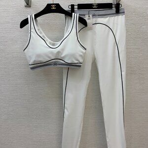 ALO Yoga Set, Size S. Brand new, unused, flawless, excellent quality.